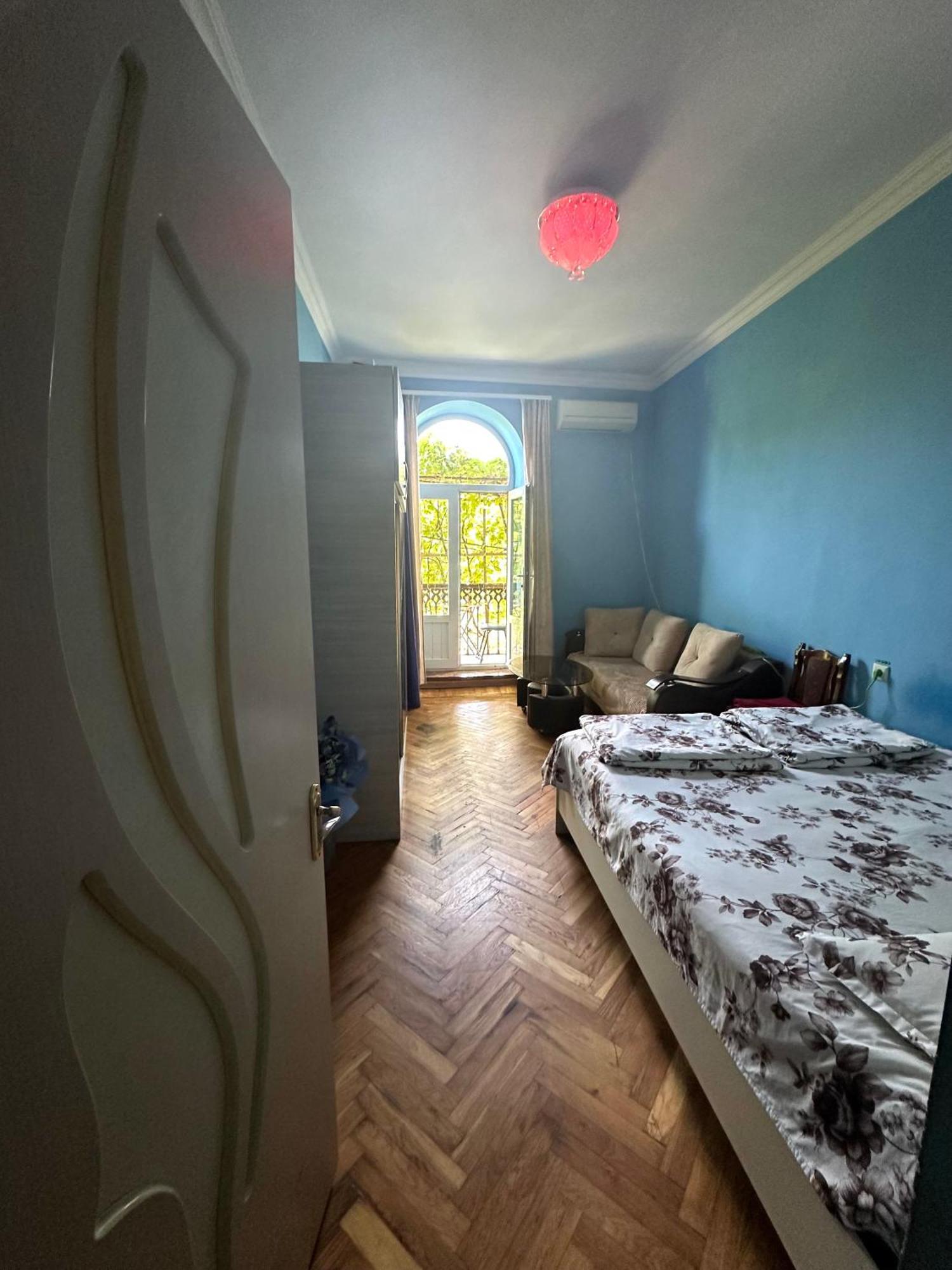 Karson Family Hostel & Guest House Yerevan Exterior photo