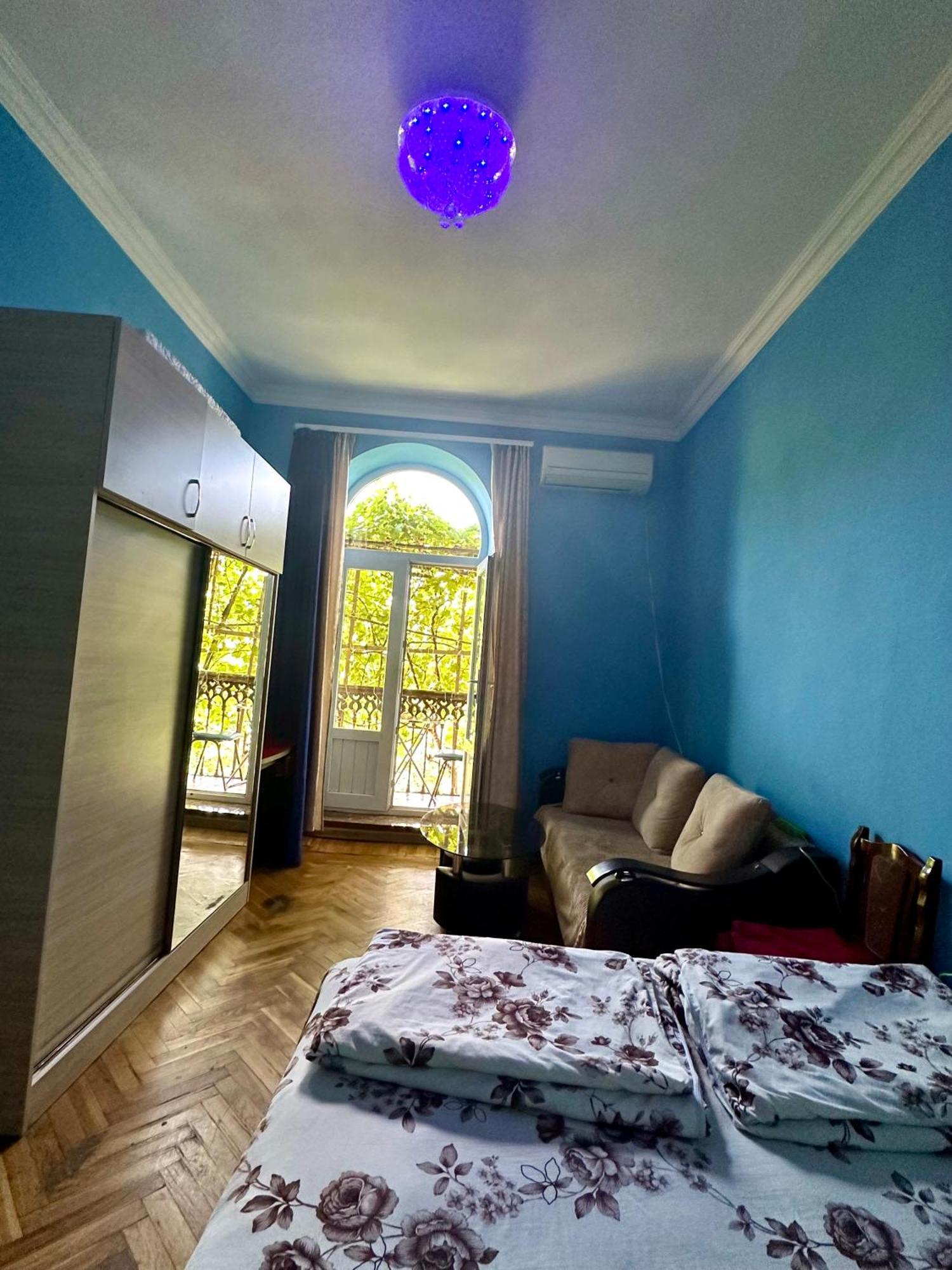 Karson Family Hostel & Guest House Yerevan Exterior photo